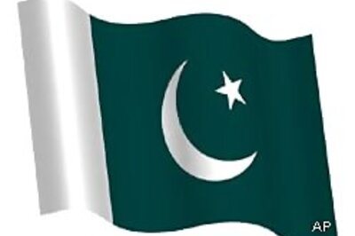 15 dead, 30 injured in Pak suicide attack