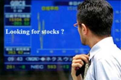 Market ends flat: Realty up, IT stocks plunge