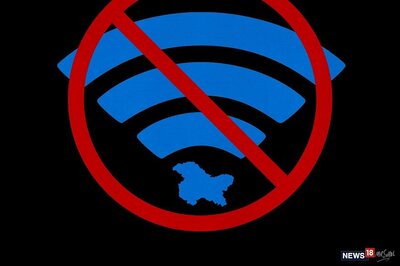 'Used for Watching Dirty Films': NITI Aayog Member Explains Why Internet Blockade in Kashmir Didn't Affect Economy