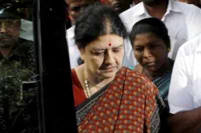 Ahead of Sasikala's Arrival, AIADMK Tells Cadre to Stay United, Pitches for EPS as Chief Ministerial Pick
