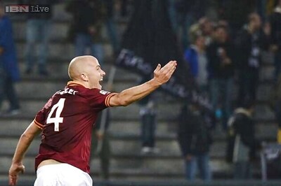 10-man Roma beat Udinese 1-0 to set record