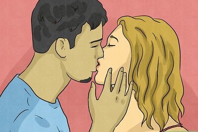When a Capricorn Man Kisses You: What it Means & How to Kiss Him Back