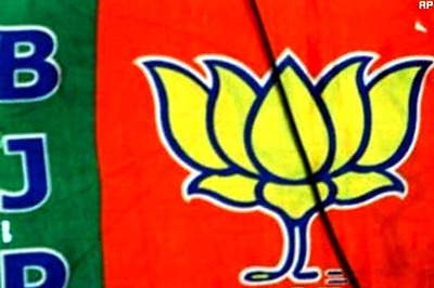Goa: BJP reaches half-way mark, set to form govt