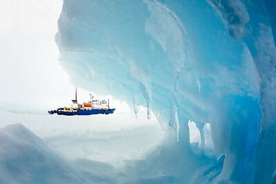All passengers rescued from ship stuck in Antarctic ice