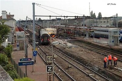 At least 6 dead in France train crash near Paris