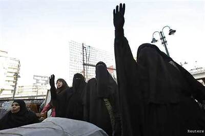 Egypt's bruised Muslim Brotherhood fails to show street power