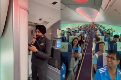 India-Pak World Cup Match: Fans Cheer For Indian Cricket Team From Ahmedabad Flight | WATCH