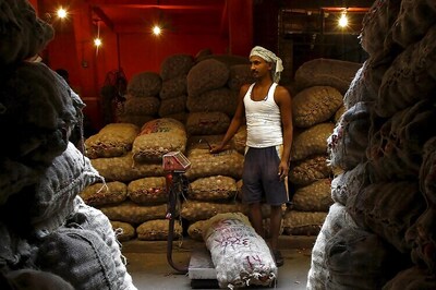 Retail inflation rises to 5% in October on dearer food items