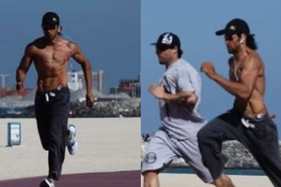 Hrithik Roshan Makes His Fans Go Weak in Knees With His Shirtless Throwback Pics, Gf Saba Azad Reacts