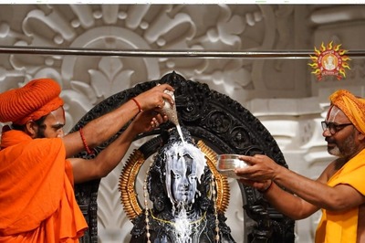 WATCH | 'Divya Abhishek' Of 'Ram Lalla' As Ram Navami Celebrations Begin At Ayodhya Mandir