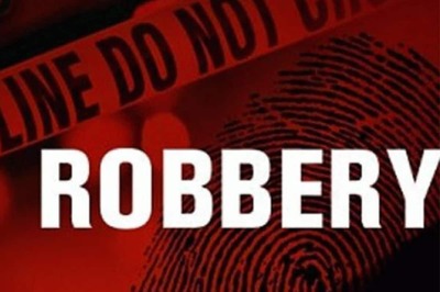 Mumbai: Four Held for Looting Rs 10 Lakh from Shop Employee
