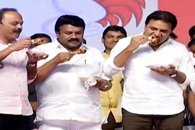 Telangana Ministers Eat Chicken at Public Event to Dispel Fears Around Spread of Coronavirus