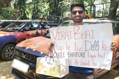 Virat Kohli's Fan Brings His Favourite 'Dilli Ke Chole Bhature' to RCB vs DC Match, Pic Goes Viral