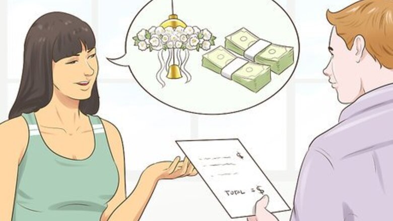 How to Choose a Hanging Centerpiece for Your Wedding