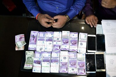 I-T Detects Rs 4,807 Cr Black Money; Seizes New Notes Worth Rs 112 Cr