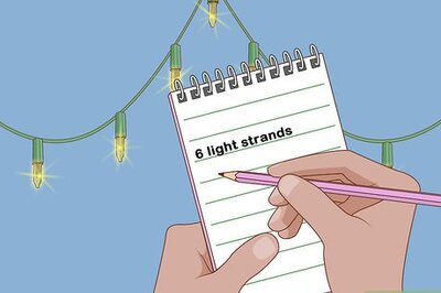 How to Store Christmas Lights Around a Coat Hanger