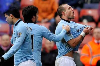 Pablo Zabaleta to stay at Manchester City until 2017