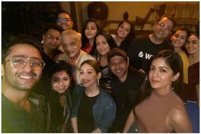 Shaheer Sheikh Throws Fun Gala for Yeh Rishtey Hain Pyaar Ke Cast