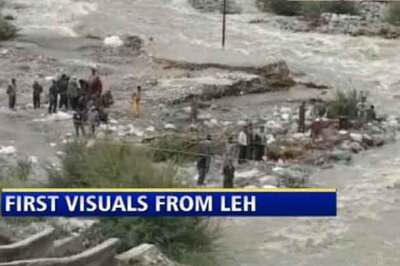 PM announces Rs 1 lakh for Leh victims' family