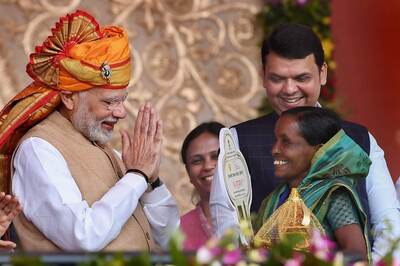 Centre Budgets for 2Cr More Houses for Poor | Cong Built 3Cr Homes in 30 Yrs, BJP Built that Many in 3: Rural Devpt Minister