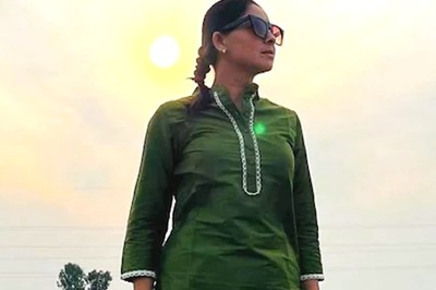 Sonalee Kulkarni Recreates Childhood Picture With Brother Atul At Jallianwala Bagh