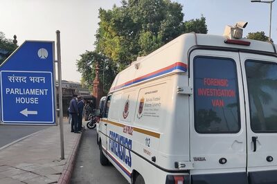 Parl Intruder an E-Rickshaw Driver in Lucknow, Woman Protester Was Upset Over Lack of Jobs | All About Accused