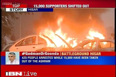 Violence escalates in Hisar, cars set on fire outside Rampal's ashram; 425 people arrested so far