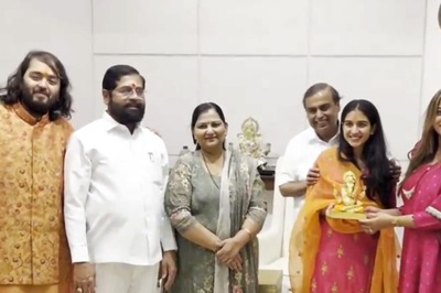 Mukesh Ambani Meets Maharashtra CM Eknath Shinde to Invite Him For Anant Ambani and Radhika Merchant's Wedding