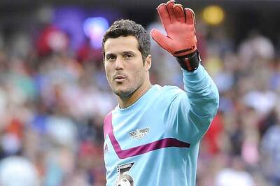 Arsenal targeting Brazilian goalkeeper Cesar