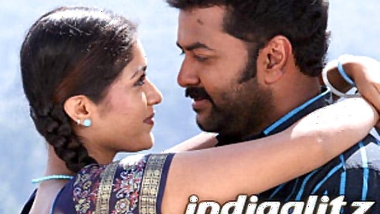 Video: First Look of 'Mullamottum Munthiricharum'