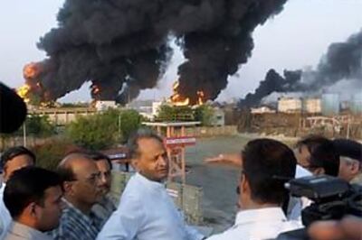 Fire still blazing at IOC site, Gehlot orders report