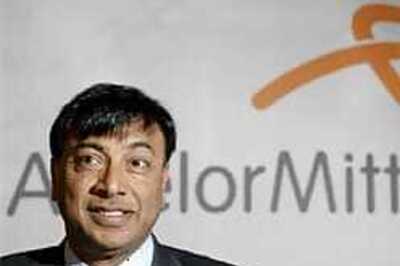 Armed tribals protest Arcelor Mittal plant in Jharkhand