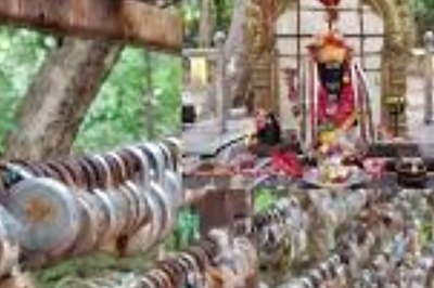 In Tamil Nadu, Devotees Tie Locks Around This 1,500-year-old Temple