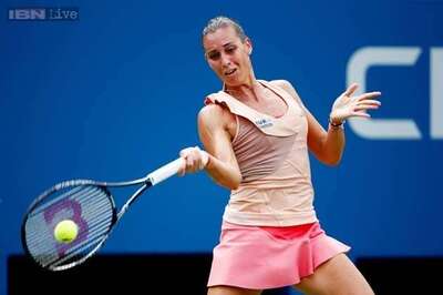 Flavia Pennetta moves into quarters of US Open