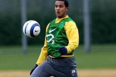 Crouch says Theo Walcott is ready