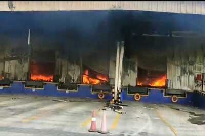 Major Fire at Diaper Factory in Ahmedabad, No Casualties; NDRF Deployed to Control Blaze