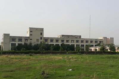 Once Symbols of Hope, India's Ghost Engineering Colleges Now Tell Stories of Broken Dreams