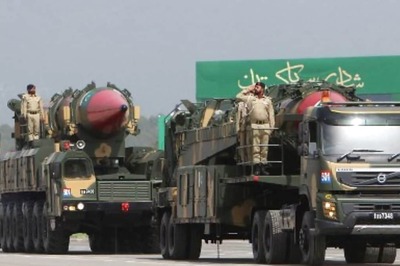 Pakistan Cancels Military Parade on National Day Amid Political Rift, Economic Crisis