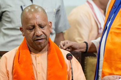 PM Modi Lauds Adityanath's Leadership of UP on His Birthday