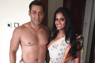 Salman Khan's Sister Arpita Khan's Diamond Earrings Stolen; Here's How Much It Cost