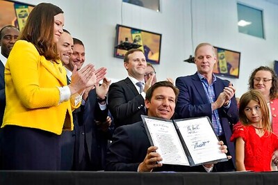 Florida Gov DeSantis Signs Bill Limiting Vaccine Mandates