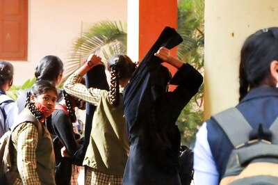 Jharkhand Changes Govt School Uniform to Green, Starts Debate