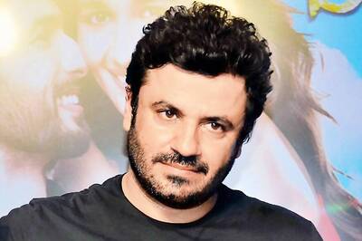 Vikas Bahl Meets Anand Kumar's Biography Writer