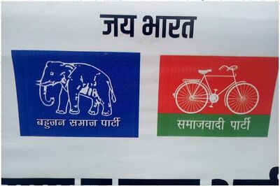 Chairs Fly as SP, BSP Workers Oppose ‘Parachute’ Candidate from Sitapur Parliamentary Constituency