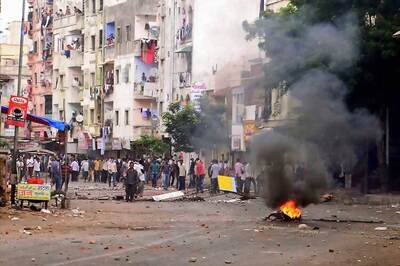 Death toll in violence sparked by Patel quota stir rises to 8, Hardik Patel gives ultimatum to government to act