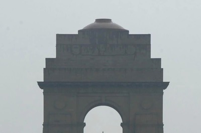 Artificial Rain To Fight Winter Air Pollution: Delhi Seeks Urgent Meeting With Centre to Evaluate Cloud Seeding