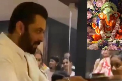 Salman Khan Dances, Performs Ganpati Aarti As He Celebrates Ganesh Chaturthi With Family, Watch