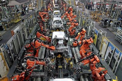Automakers Set to Resume Vehicle Production in a Staggered Manner, Focus on Workers' Health