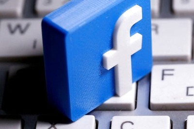 Facebook, Other Social Media Giants Face Fresh Challenges in Taliban's Afghanistan