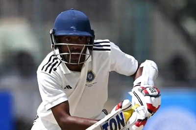 Duleep Trophy 2024: Abimanyu Easwaran Puts Up Stellar Century as India B Continue to Fight Against India D